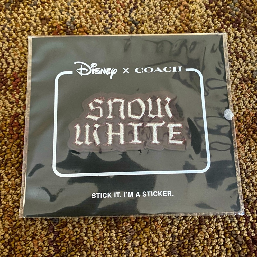 ⭐️⭐️COACH ⭐️⭐️ Disney X Snow White sticker NWT